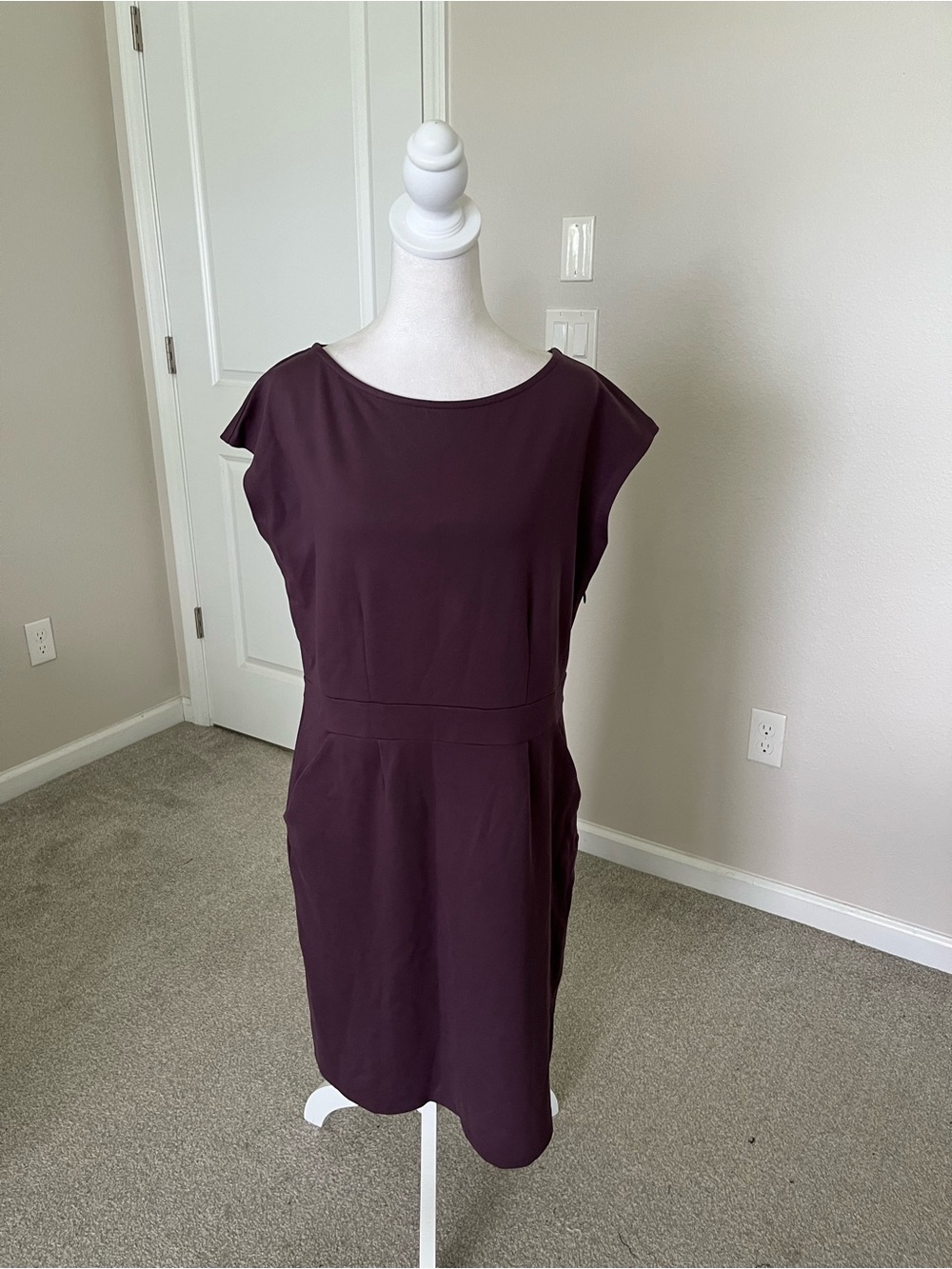 NWT Quince Ponte Cap-Sleeve Dress in Dark Orchid Purple Size Large - Picture 9 of 16